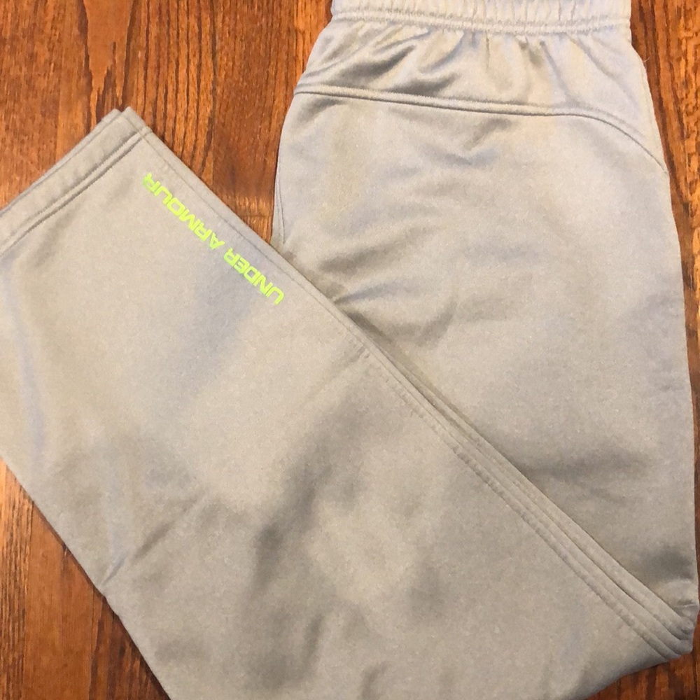 Men’s Under Armour grey/green sweats